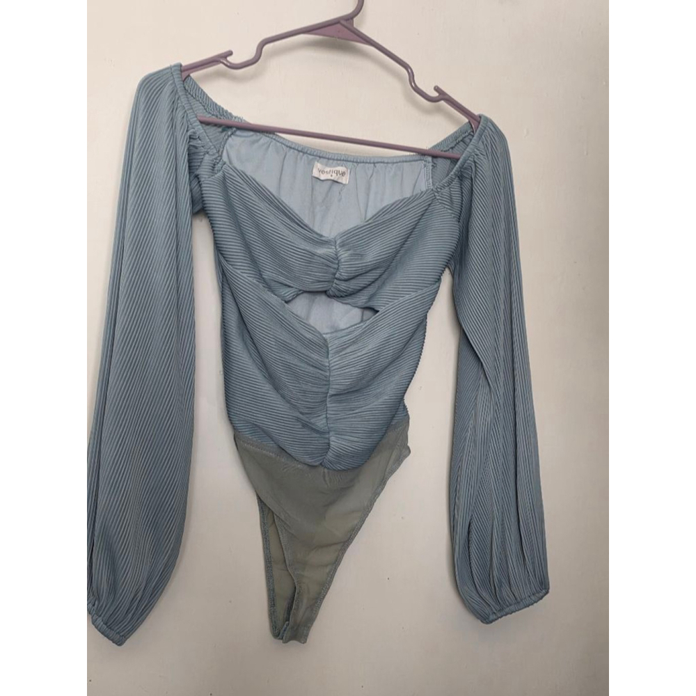 Women's Vestique Light Blue Pleated‎ Long Sleeve Bodysuit S